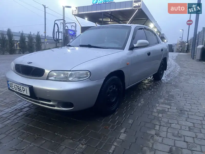 1998 daewoo nubira
