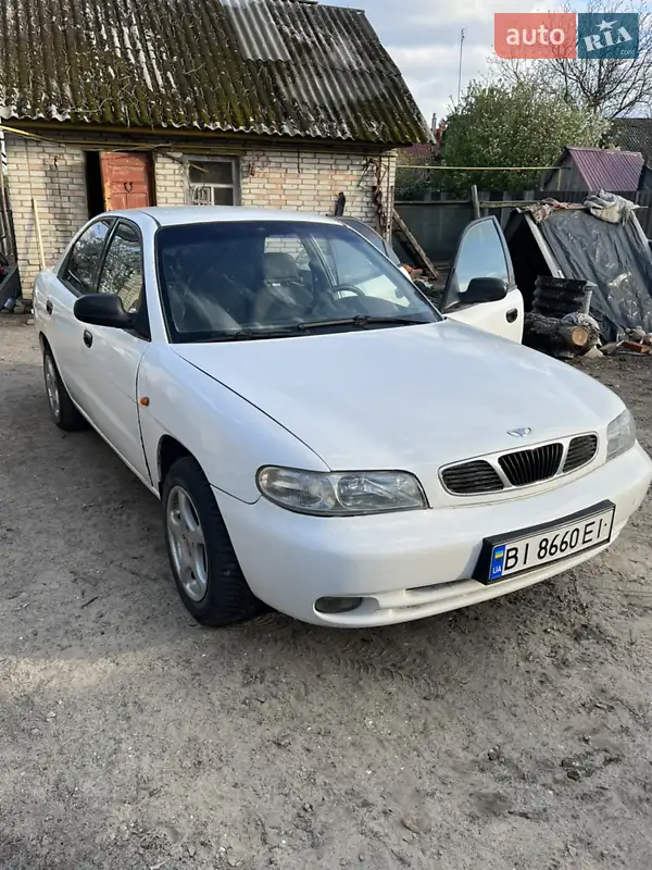1998 daewoo nubira