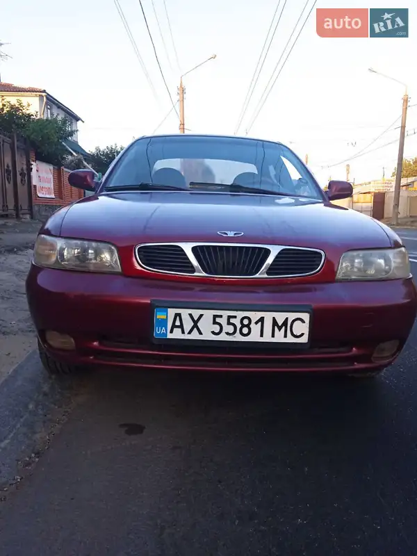 1998 daewoo nubira