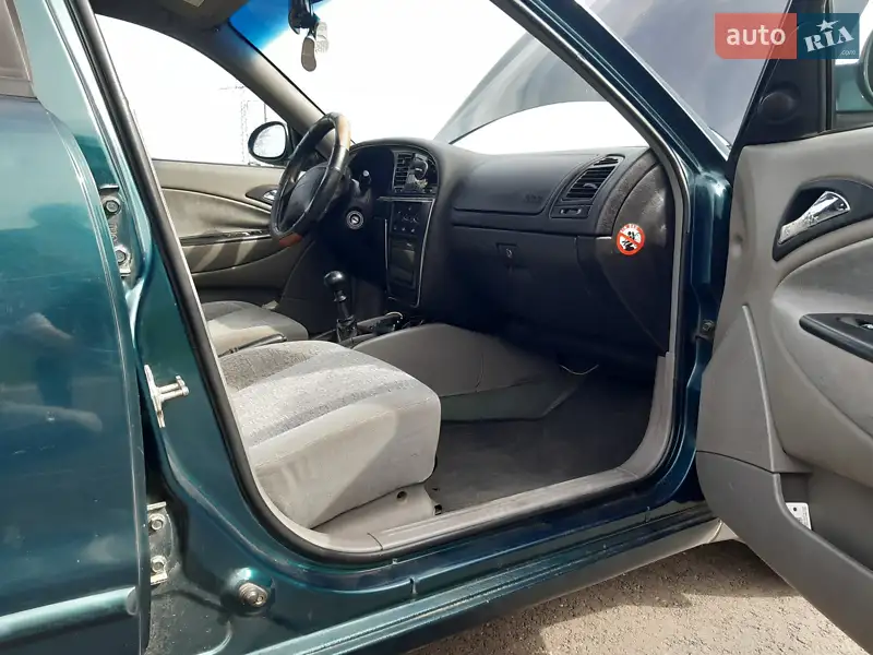 1998 daewoo nubira