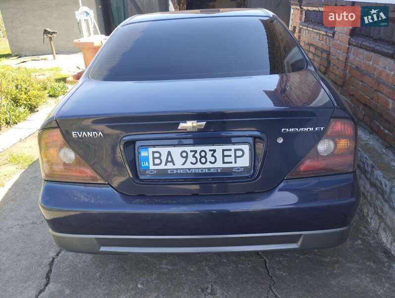 2004 chevrolet evanda