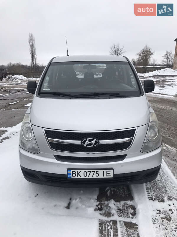 2008 hyundai h-1