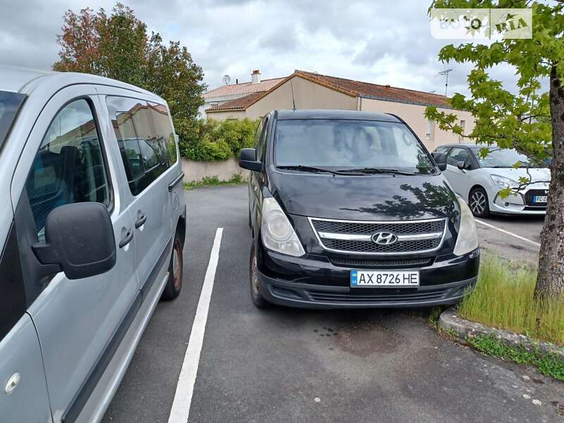 2009 hyundai h-1