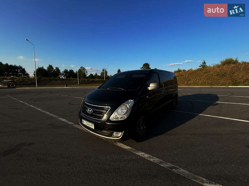 2013 hyundai h1d