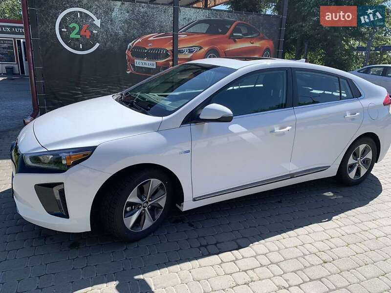 2017 hyundai ioniq