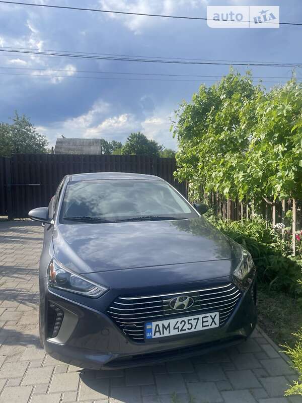 2017 hyundai ioniq
