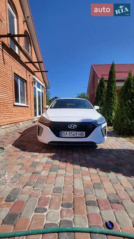 2017 hyundai ioniq