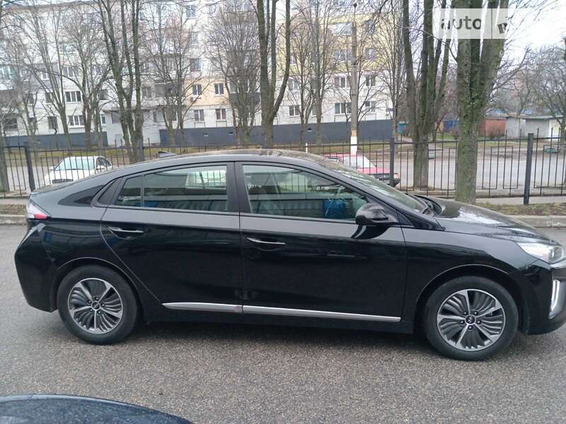 2021 hyundai ioniq