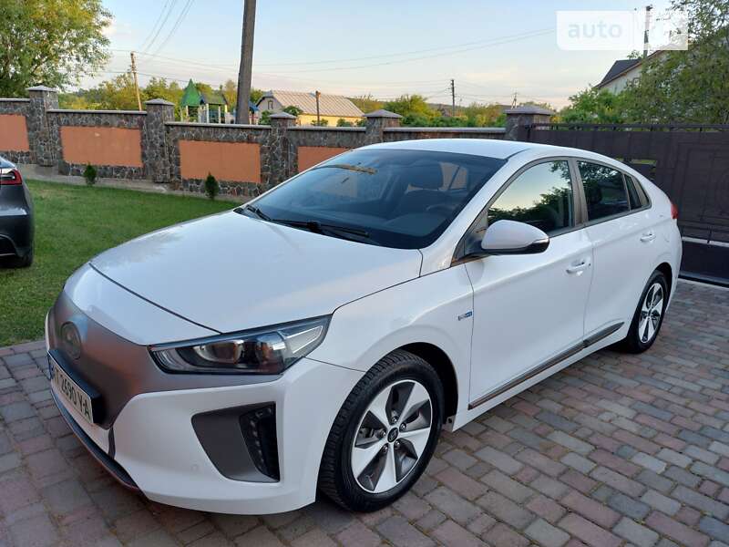 2017 hyundai ioniq