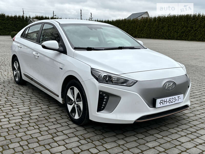 2017 hyundai ioniq