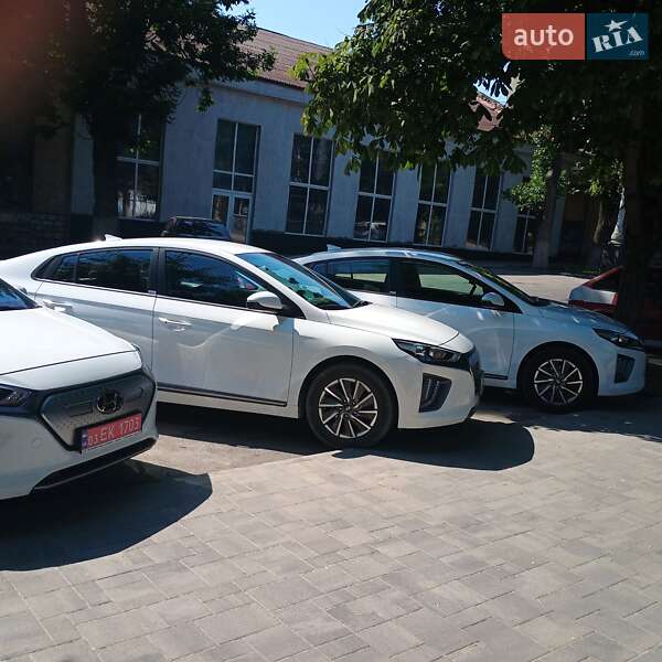 2021 hyundai ioniq