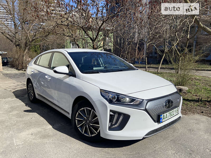 2021 hyundai ioniq