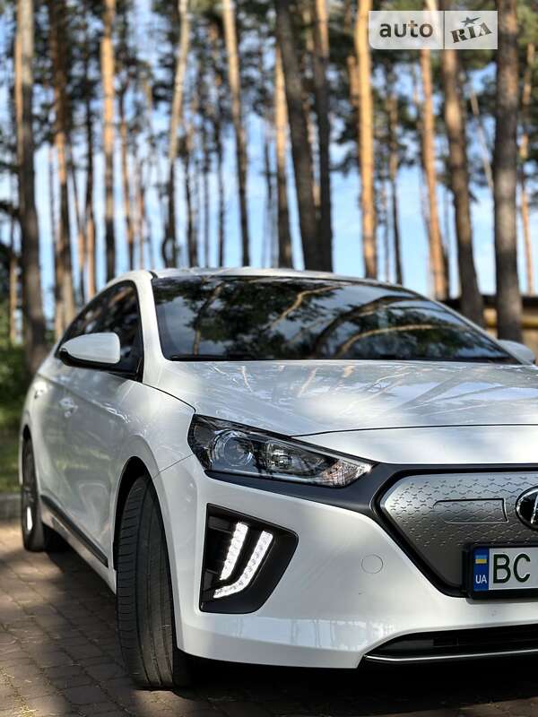 2021 hyundai ioniq