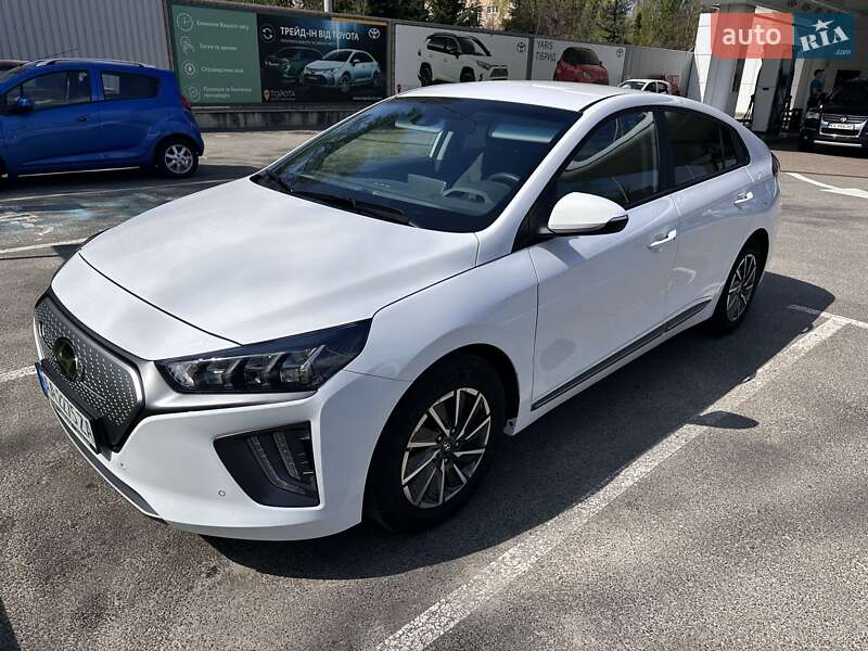 2021 hyundai ioniq