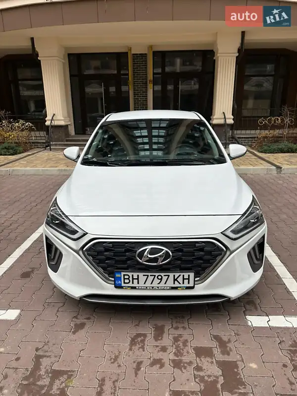 2021 hyundai ioniq