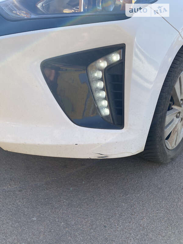 2017 hyundai ioniq