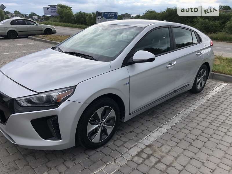 2017 hyundai ioniq