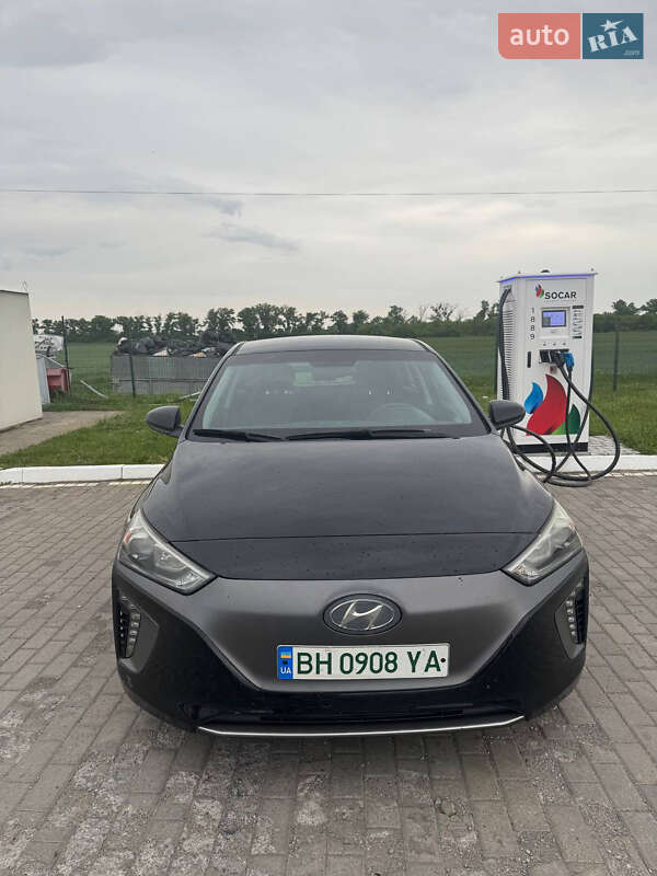 2017 hyundai ioniq