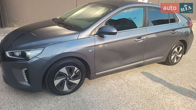 2017 hyundai ioniq