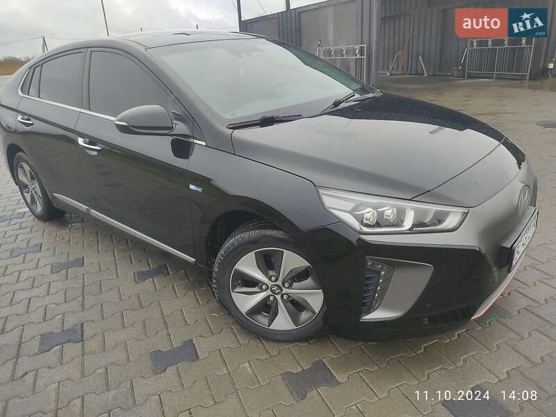 2016 hyundai ioniq