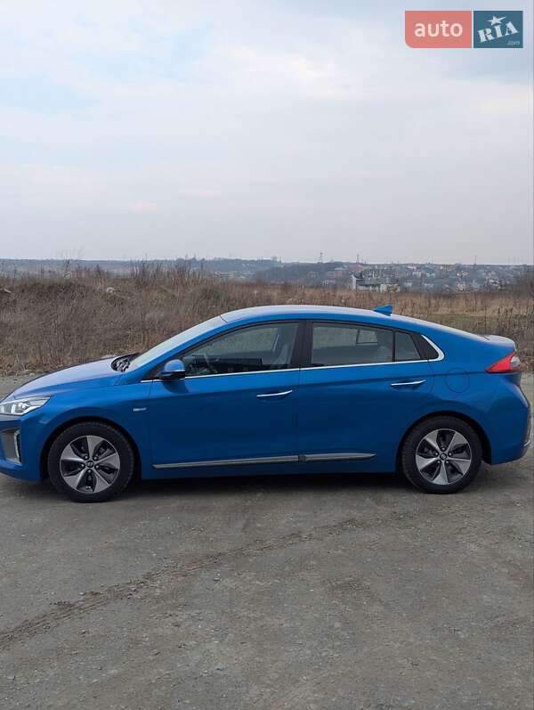 2017 hyundai ioniq