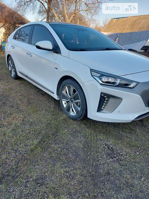 2017 hyundai ioniq