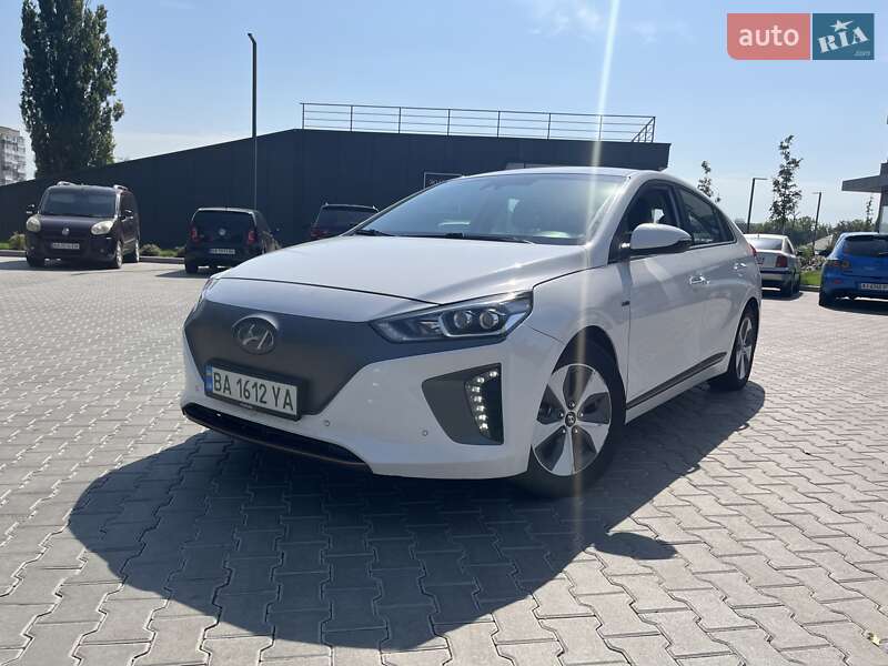 2017 hyundai ioniq