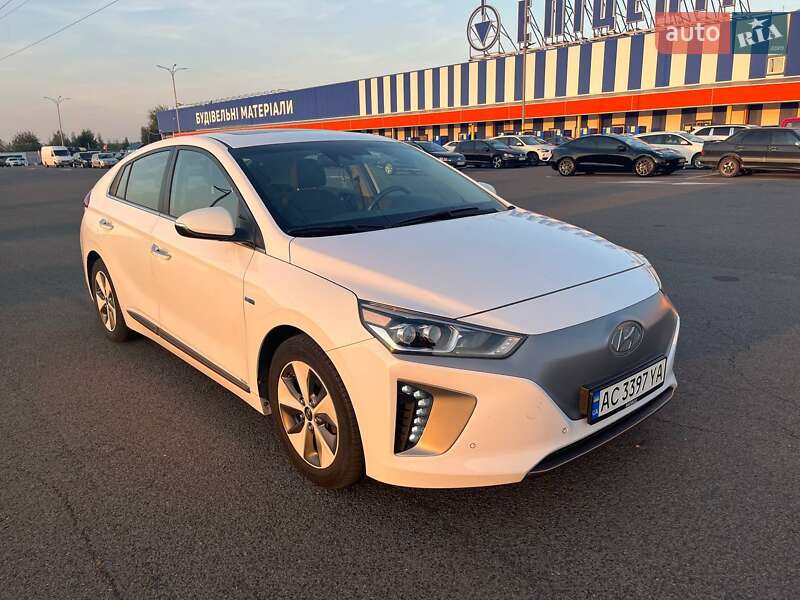 2017 hyundai ioniq