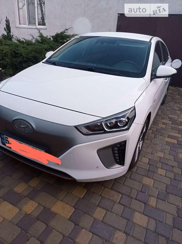 2017 hyundai ioniq