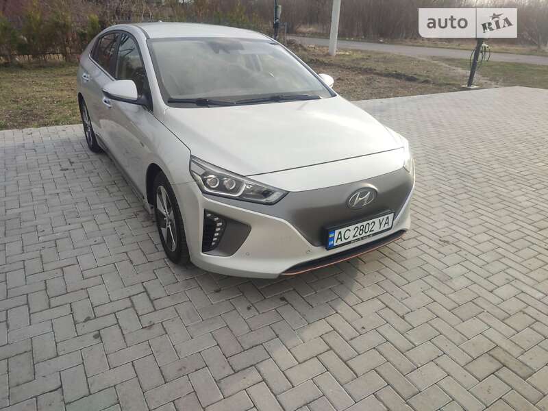 2017 hyundai ioniq