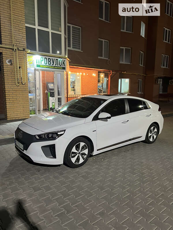 2017 hyundai ioniq