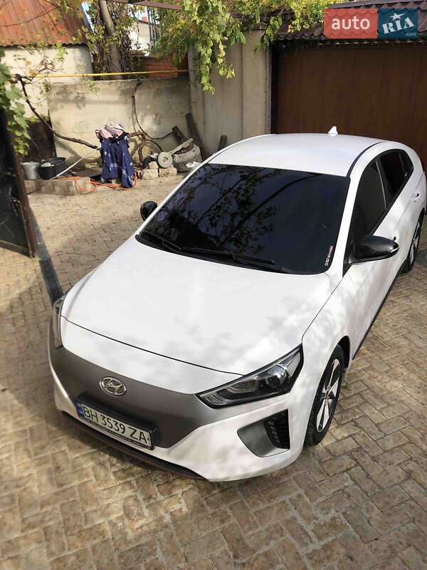 2017 hyundai ioniq