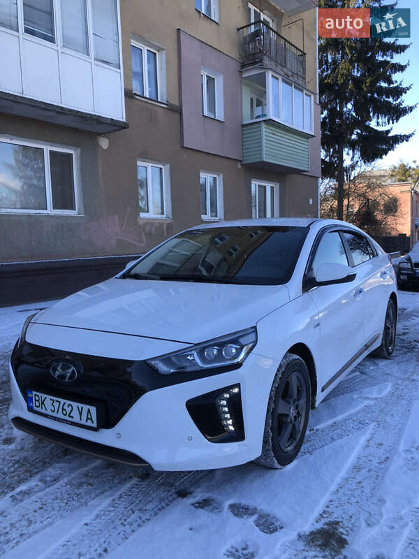 2019 hyundai ioniq