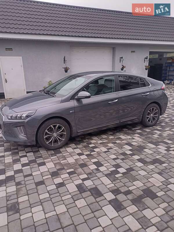 2019 hyundai ioniq