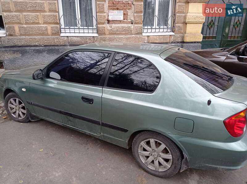2003 hyundai accent
