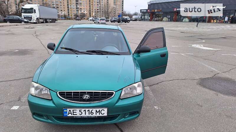 2002 hyundai accent