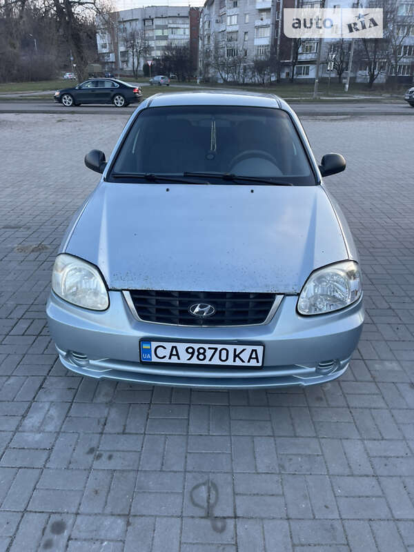 2005 hyundai accent