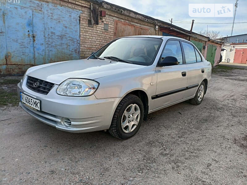 2005 hyundai accent