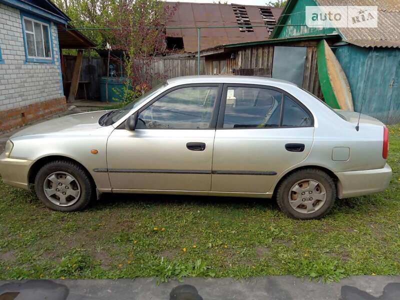 2002 hyundai accent