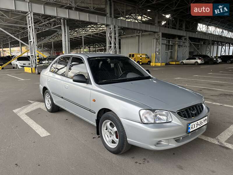 2002 hyundai accent