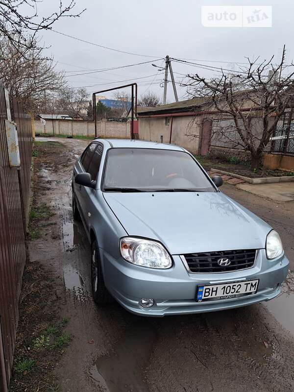 2005 hyundai accent