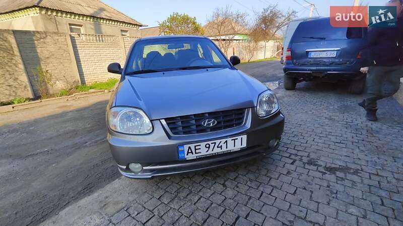 2005 hyundai accent