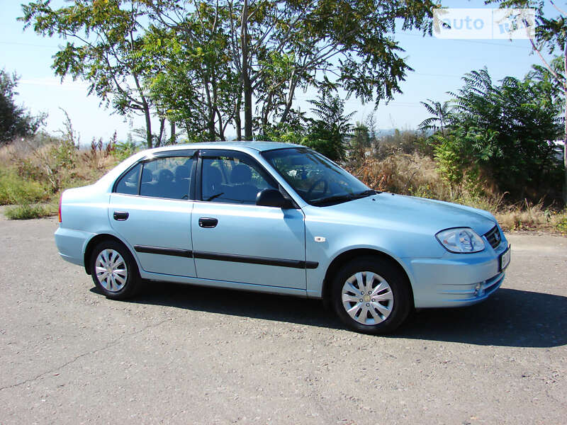 2005 hyundai accent