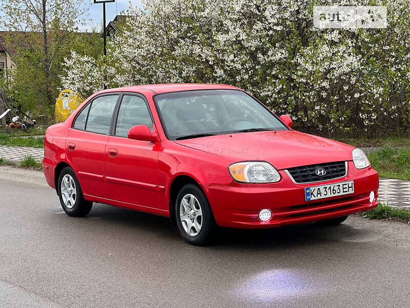 2004 hyundai accent