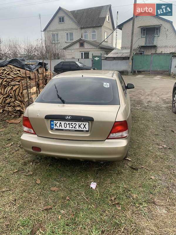 2002 hyundai accent
