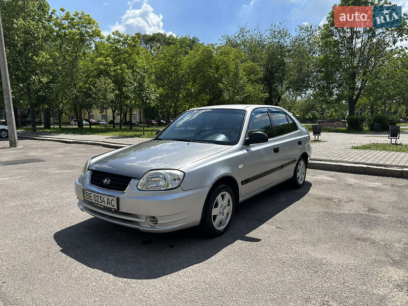2005 hyundai accent
