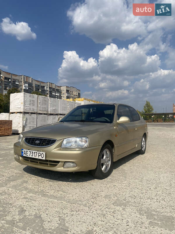 2002 hyundai accent