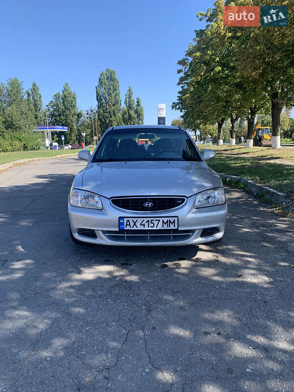 2000 hyundai accent
