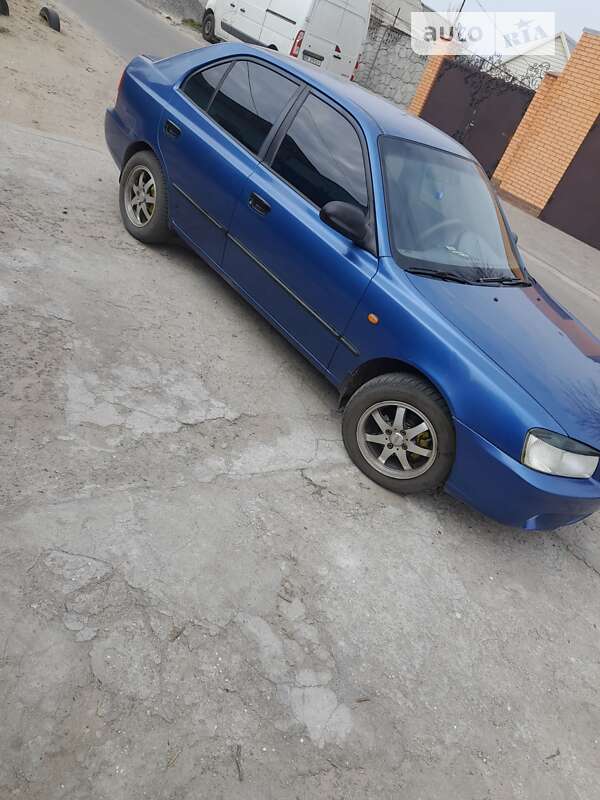 2000 hyundai accent