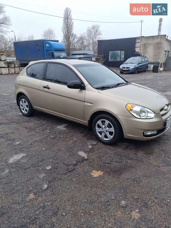 2008 hyundai accent